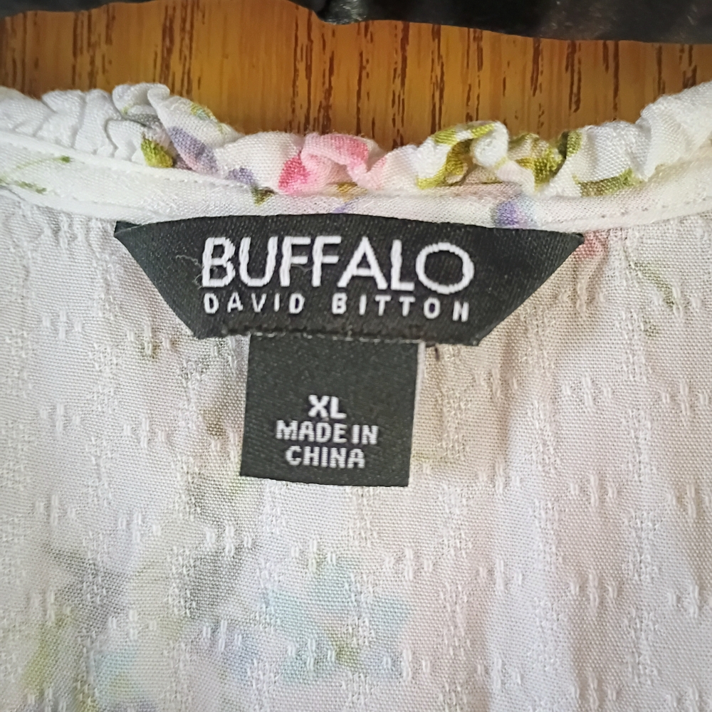 Buffalo David Bitton White Floral Tie-Front Top with Pink Roses - Picture 3 of 3